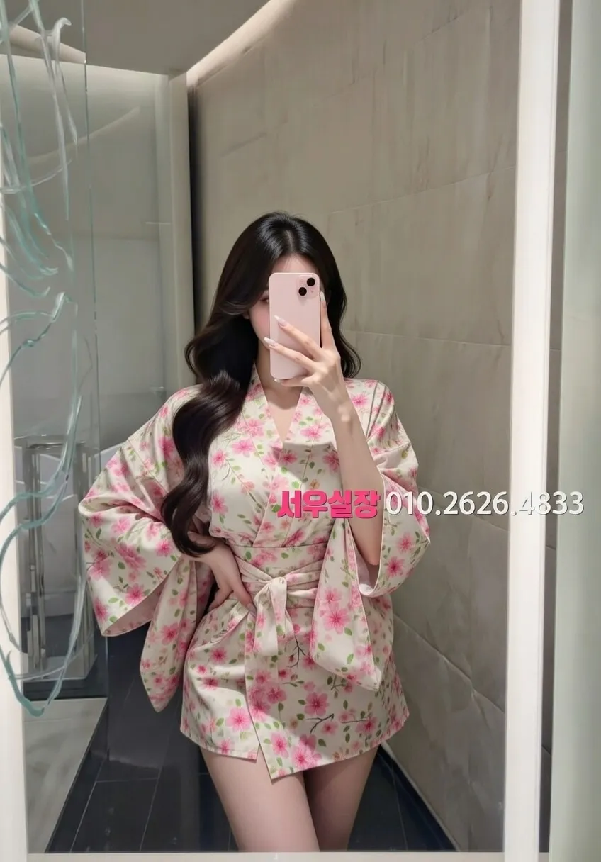 서현 쓰리노 프리미엄 라인업 18번 프로필