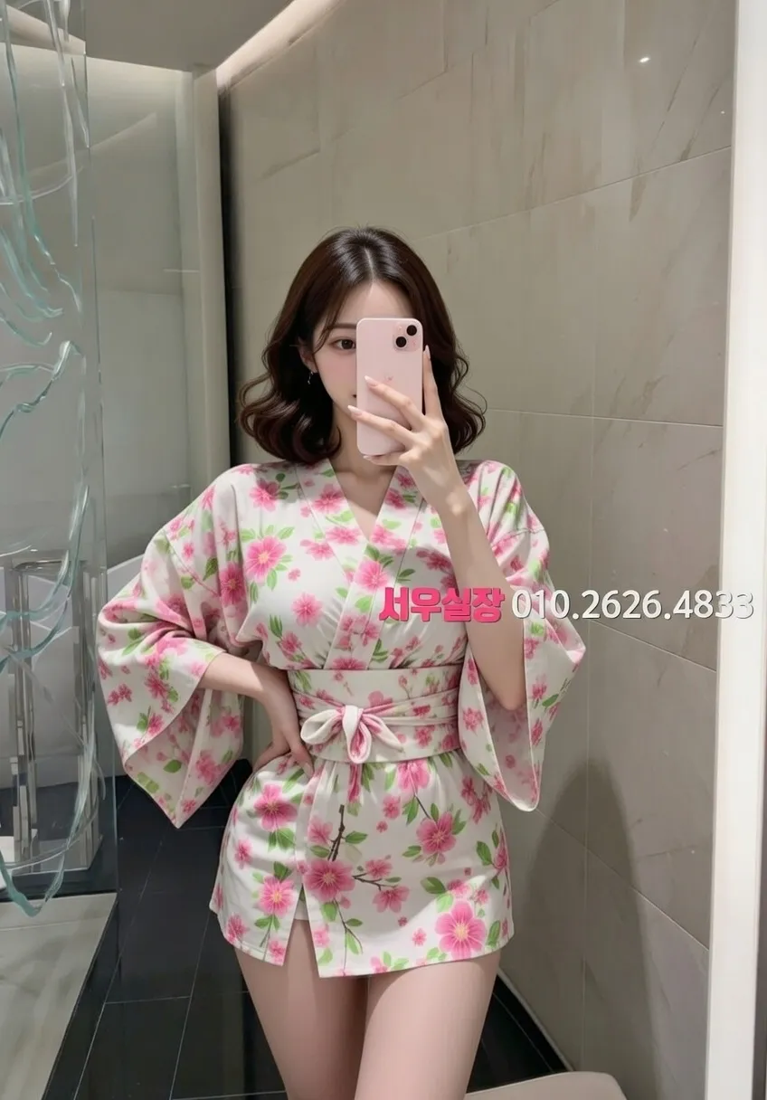 서현 다국적 프리미엄 라인업 22번 프로필